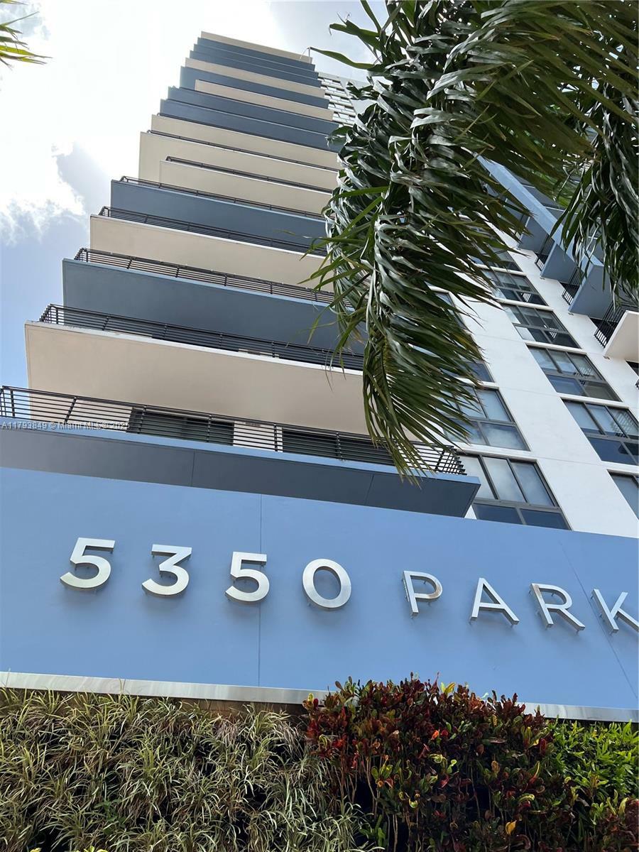 Property Photo: 5350 NW 84th Ave 1104-A FL 33166