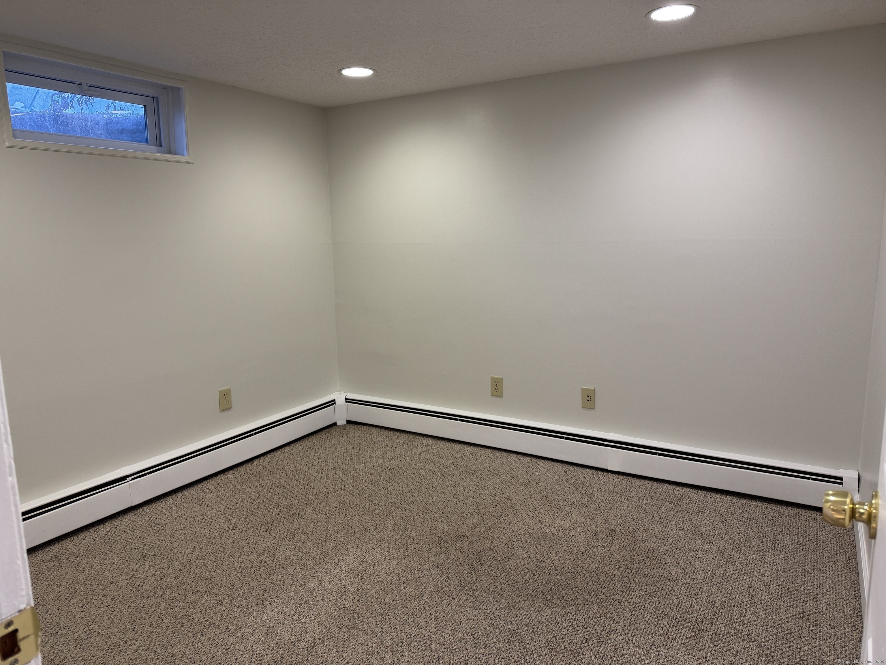 Property Photo: 14 Concord Street CT 06033