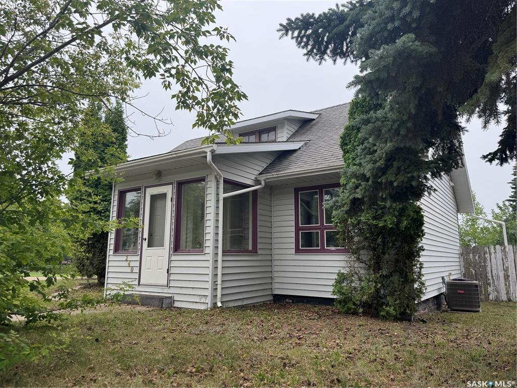 Property Photo:  240 3rd Avenue E  SK S0L 2V0 