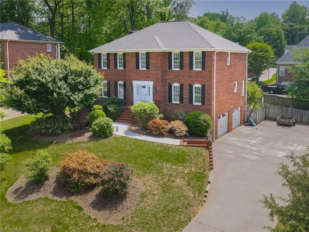 Property Photo: 437 Hollinswood Avenue NC 27103