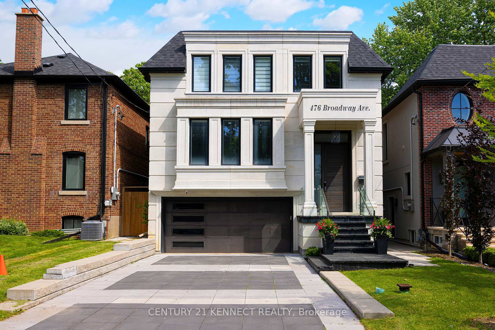476 Broadway Avenue S  Toronto ON M4G 2R6 photo