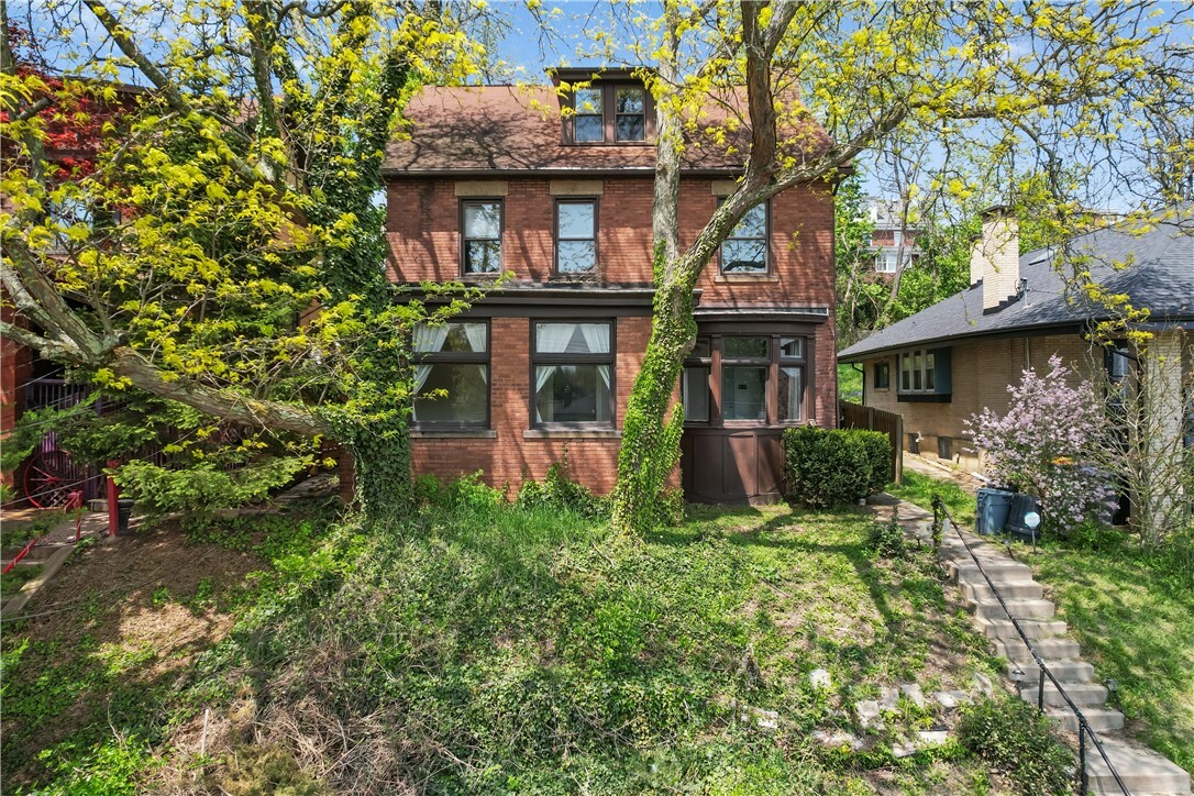 2816 Glenmore Ave  Pittsburgh PA 15216 photo
