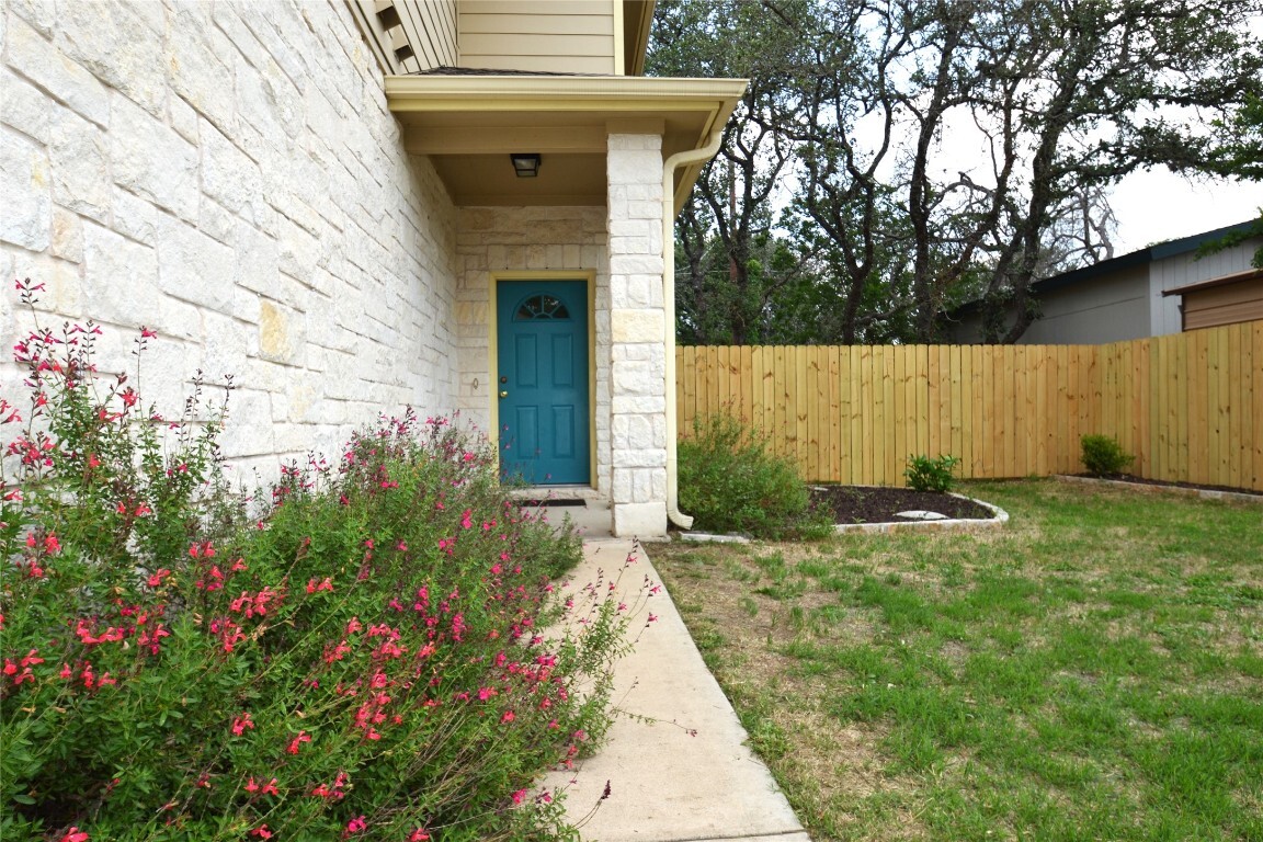 Property Photo:  1015 Castile Road B  TX 78733 