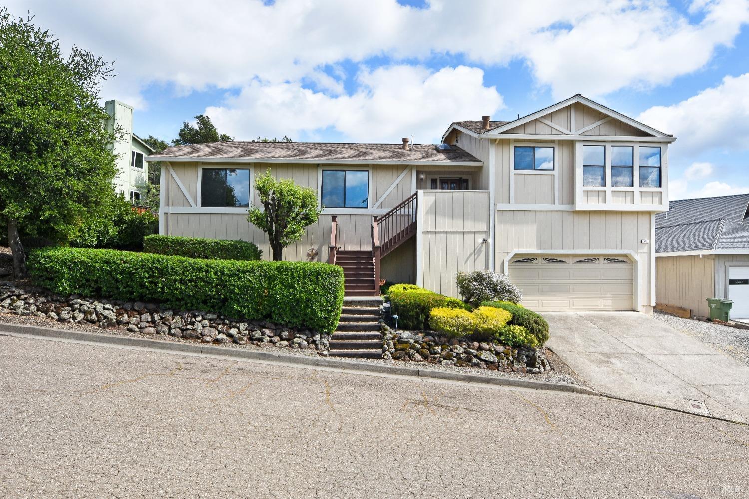 Property Photo: 620 Alta Vista Drive CA 95448