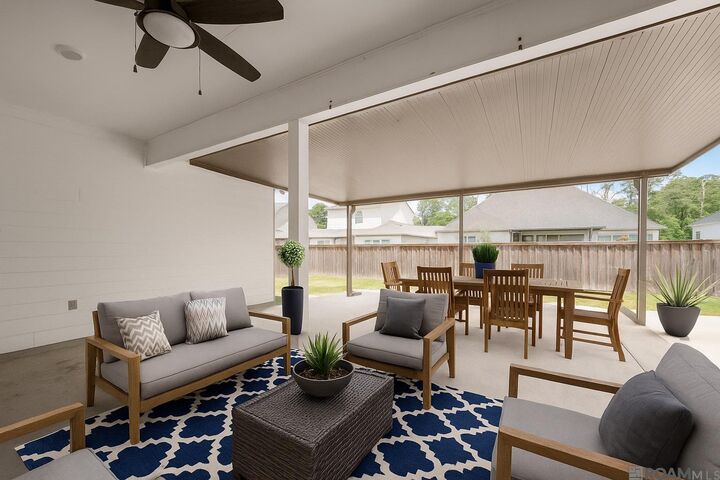 Property Photo:  9629 S Creek Dr  LA 70726 