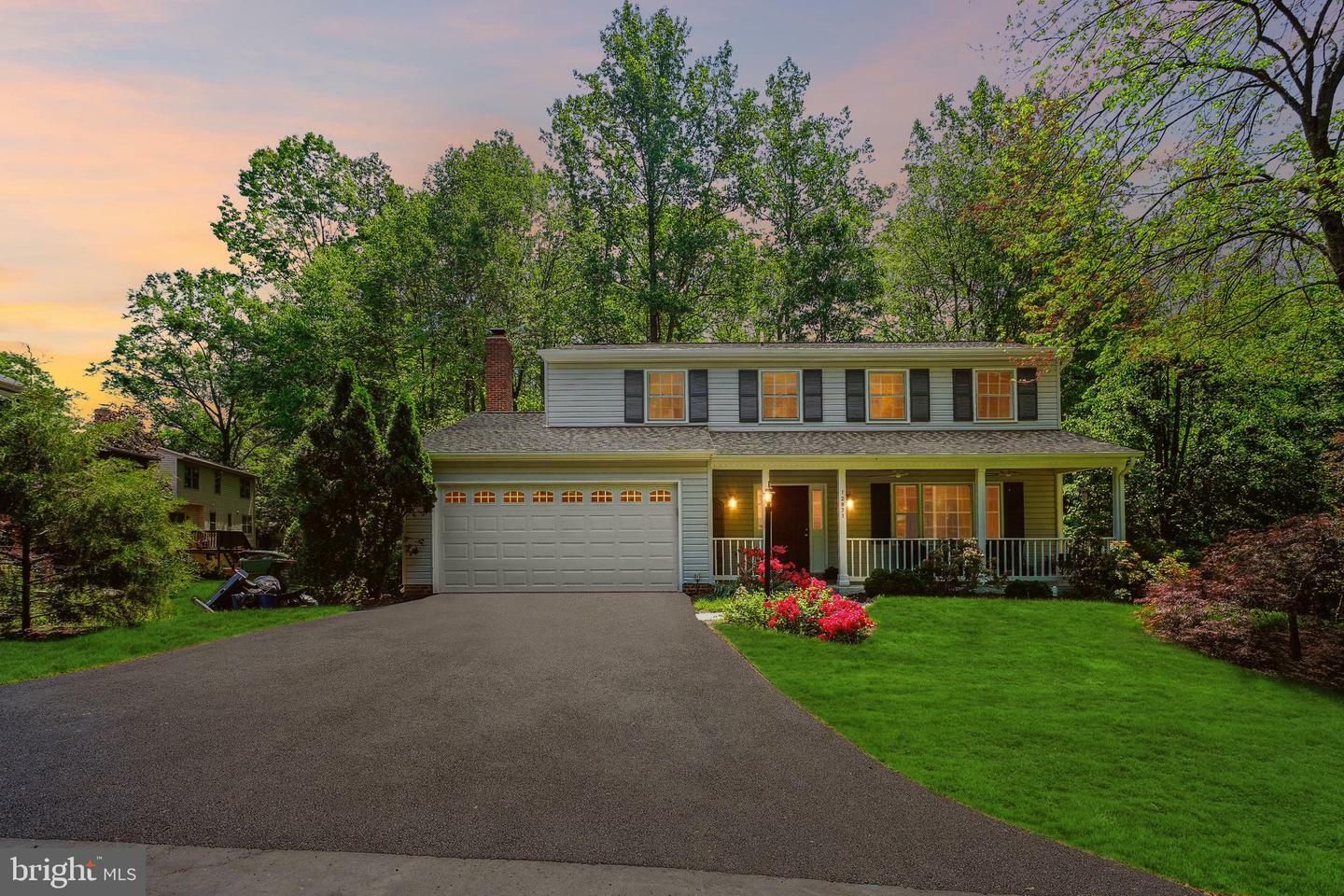 Property Photo: 12871 Valleywood Drive VA 22192