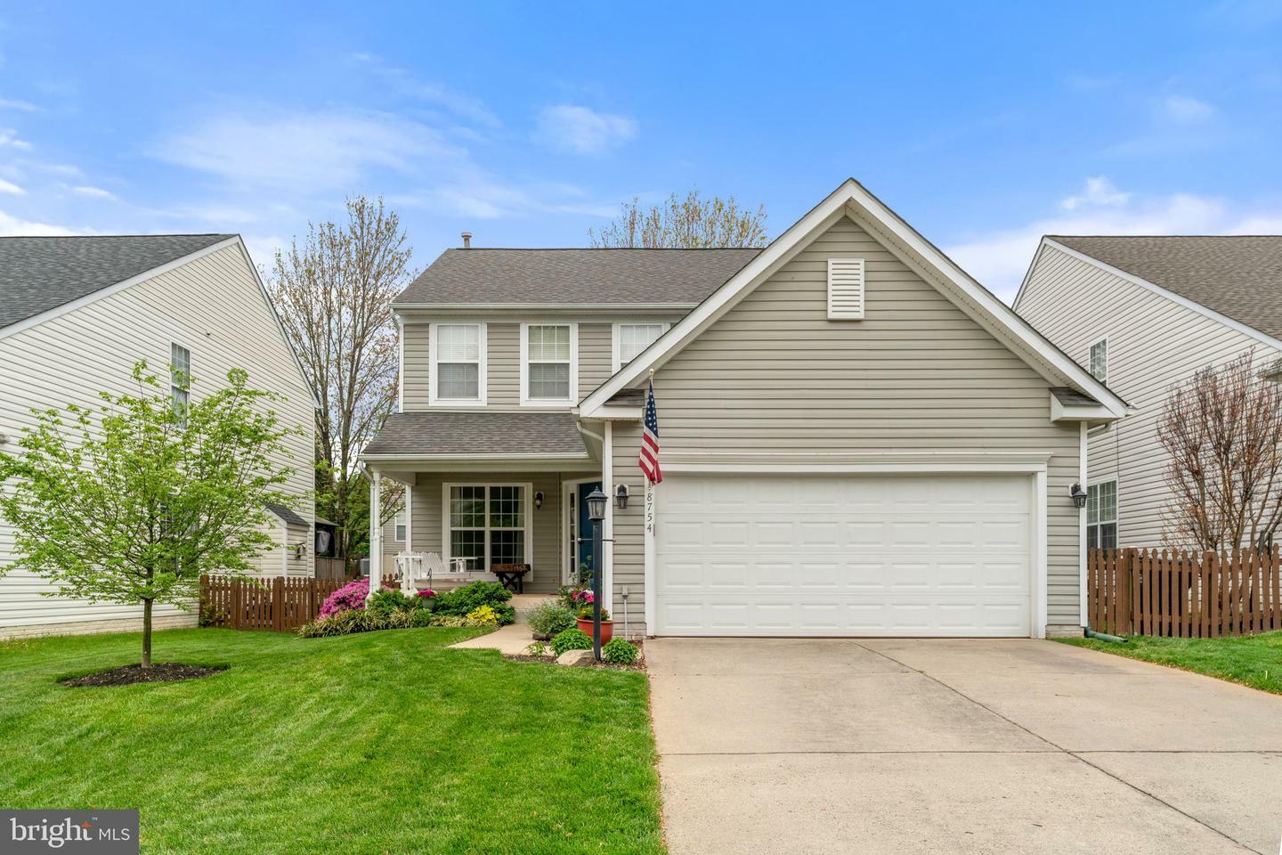 Property Photo: 8754 Grantham Court VA 20136