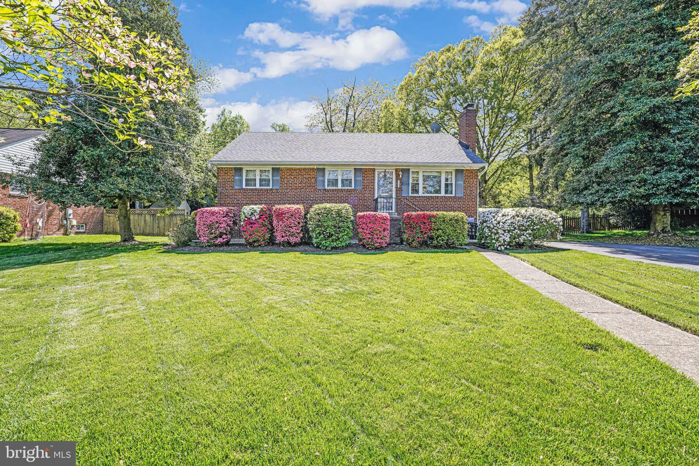Property Photo: 7131 Murray Lane VA 22003
