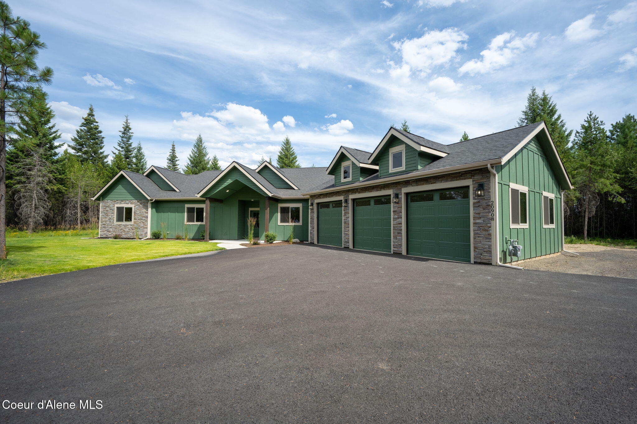 Property Photo:  20908 Ranch View Drive  ID 83858 
