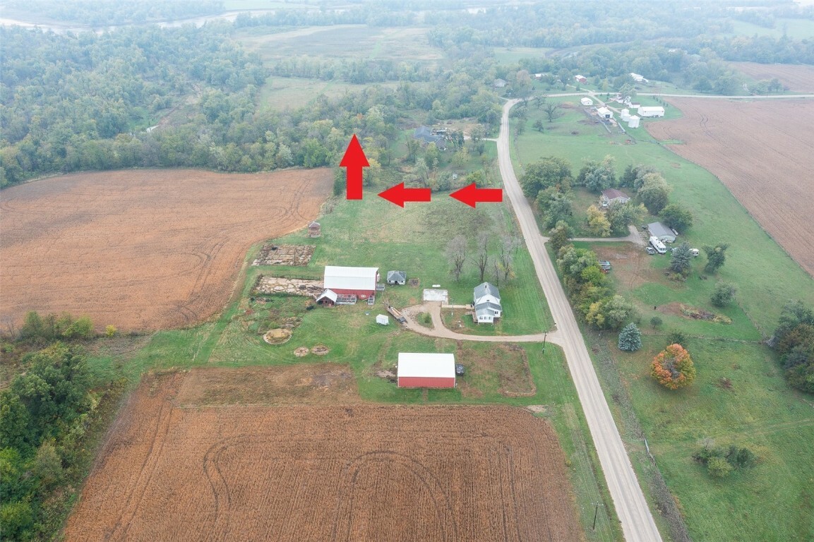 Property Photo: 4100 Greens Grove Road IA 52213