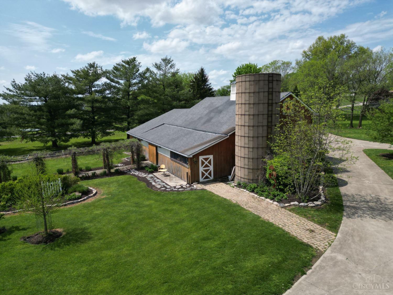 Property Photo: 1615 Monroe Road OH 45036