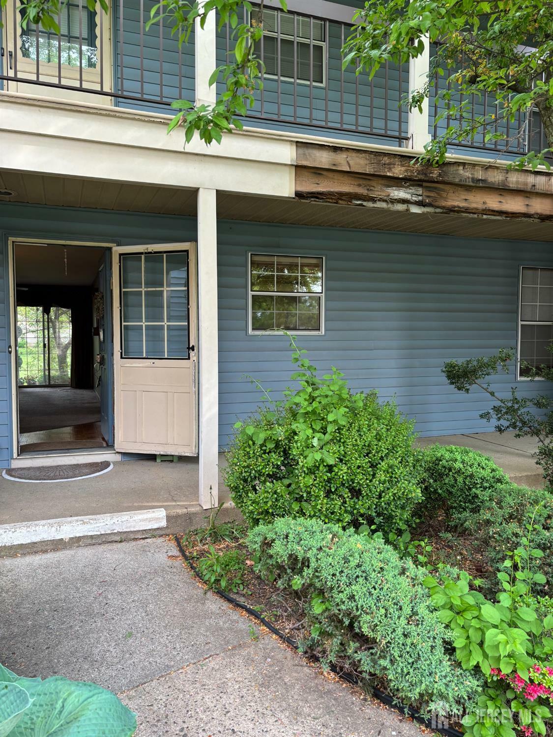 Property Photo: 8 Benjamin Franklin Dr Drive 8E NJ 08831