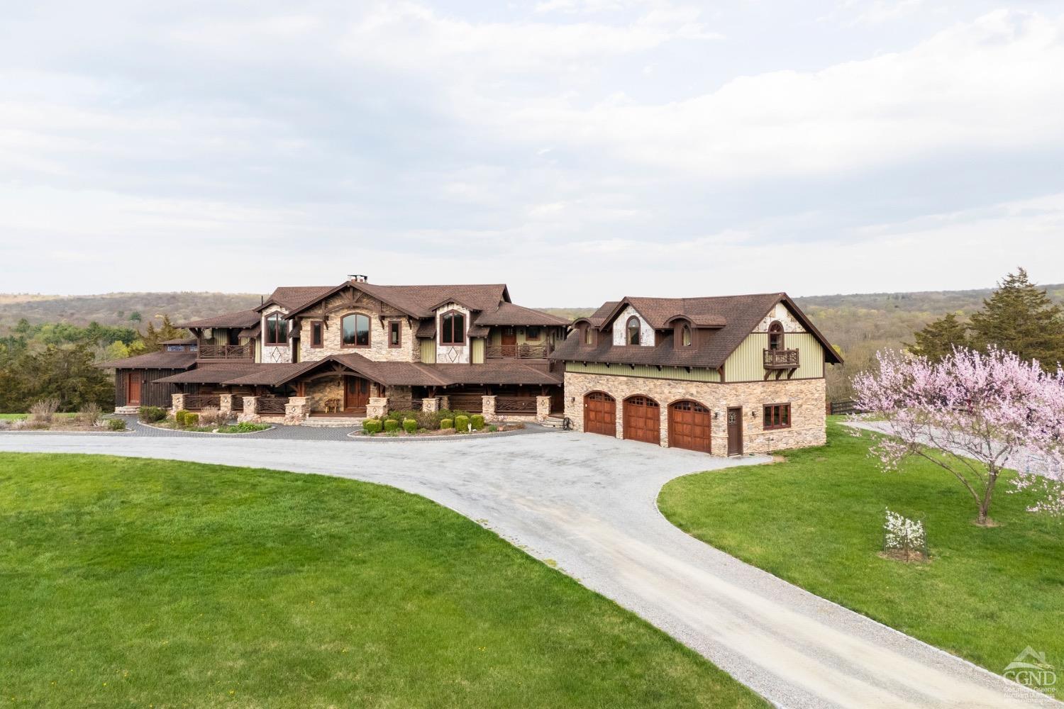 165 Drake Road  Pleasant Valley NY 12569 photo