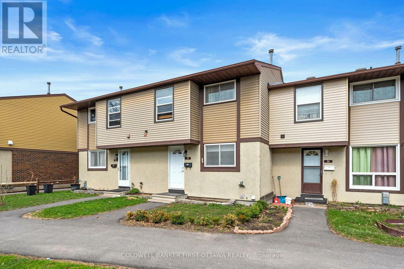 Property Photo: 2570 Southvale Crescent 52 ON K1B 5B7