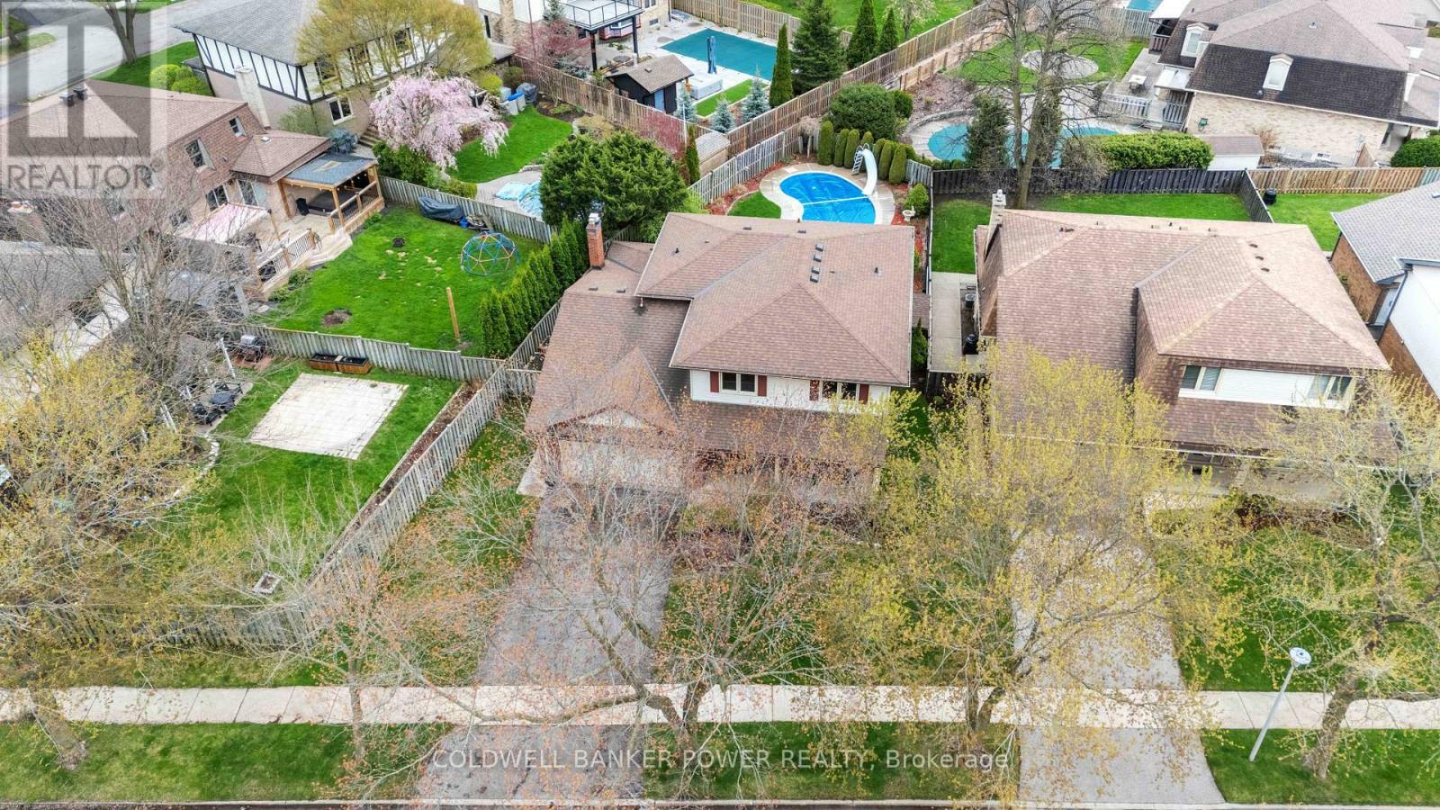 Property Photo: 63 Knights Bridge Road ON N6K 3P2