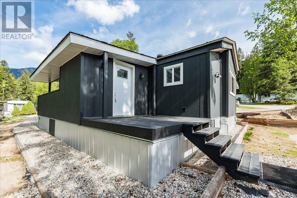 3969 Broadwater Road 10  Castlegar BC V1N 4V5 photo