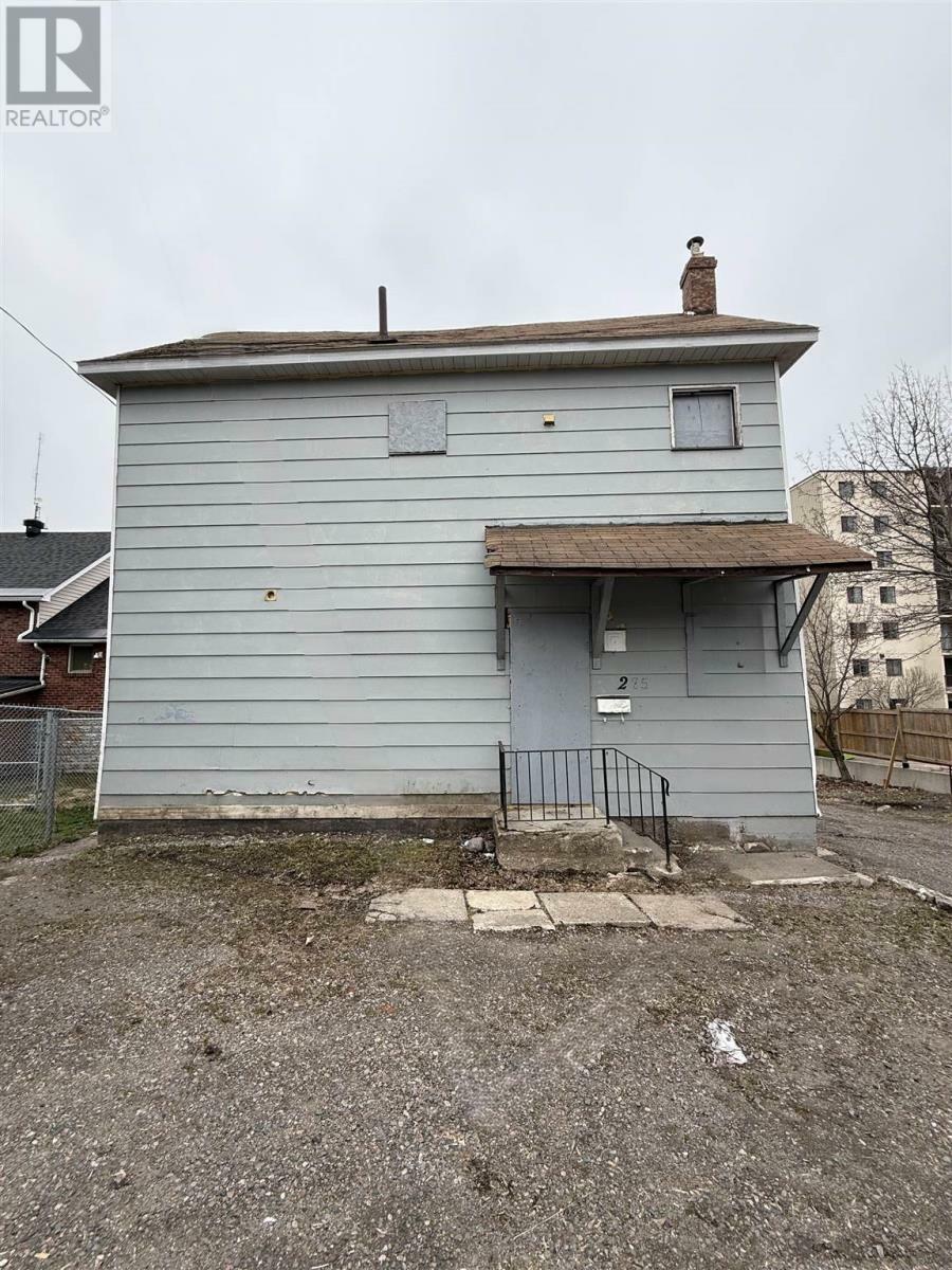 Property Photo: 275 Wellington St E ON P6A 2Y1