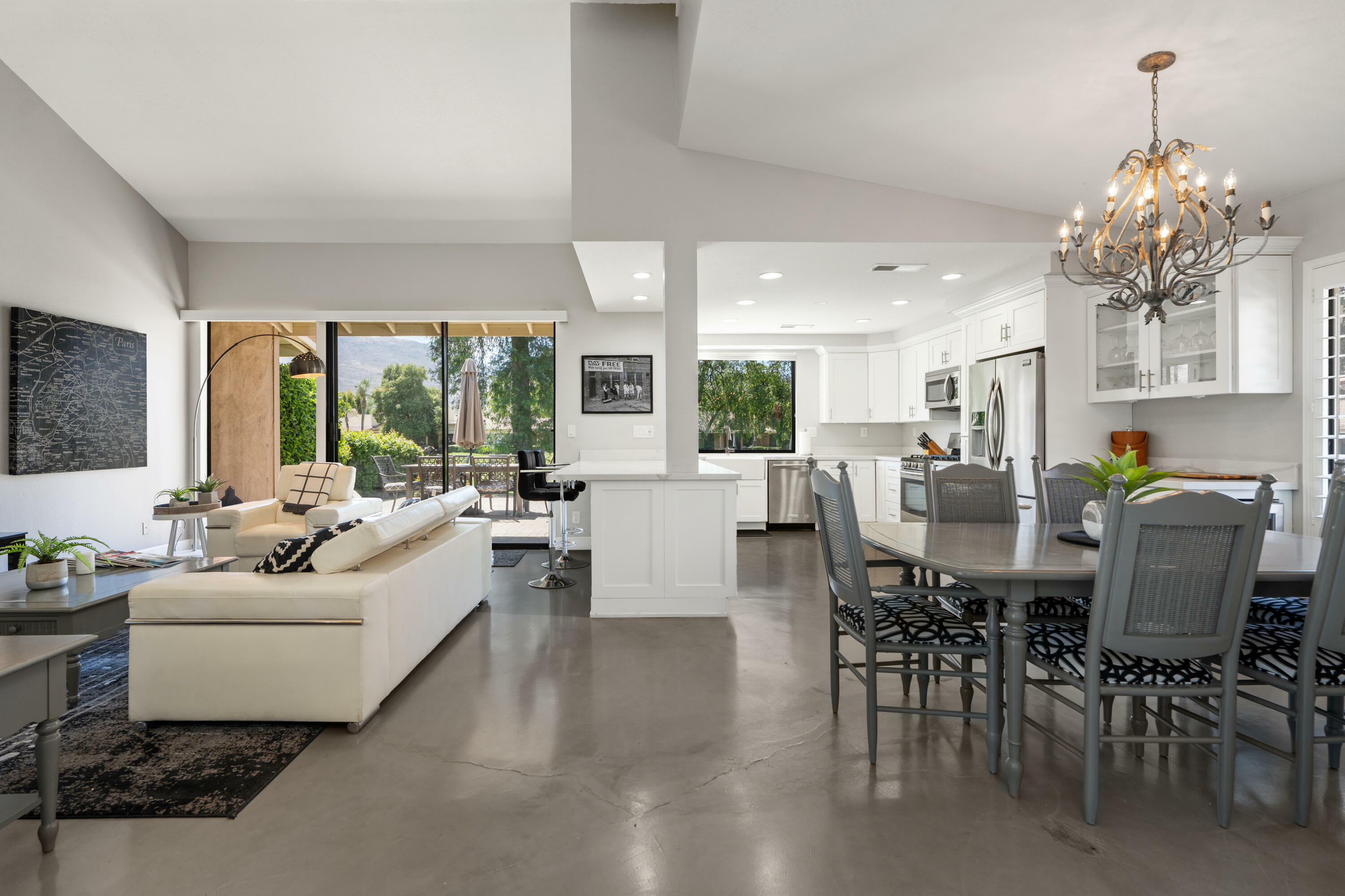 Property Photo: 109 Juan Circle CA 92260