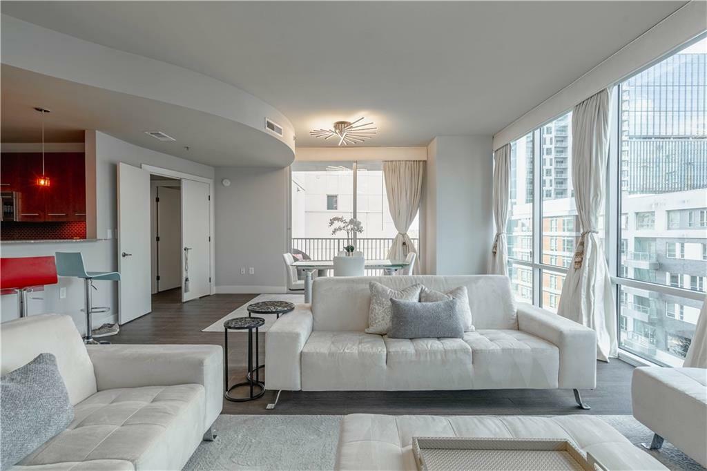Property Photo: 20 10th Street NW 704 GA 30309