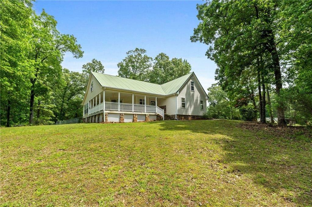 Property Photo: 204 Lunsford Road GA 30233