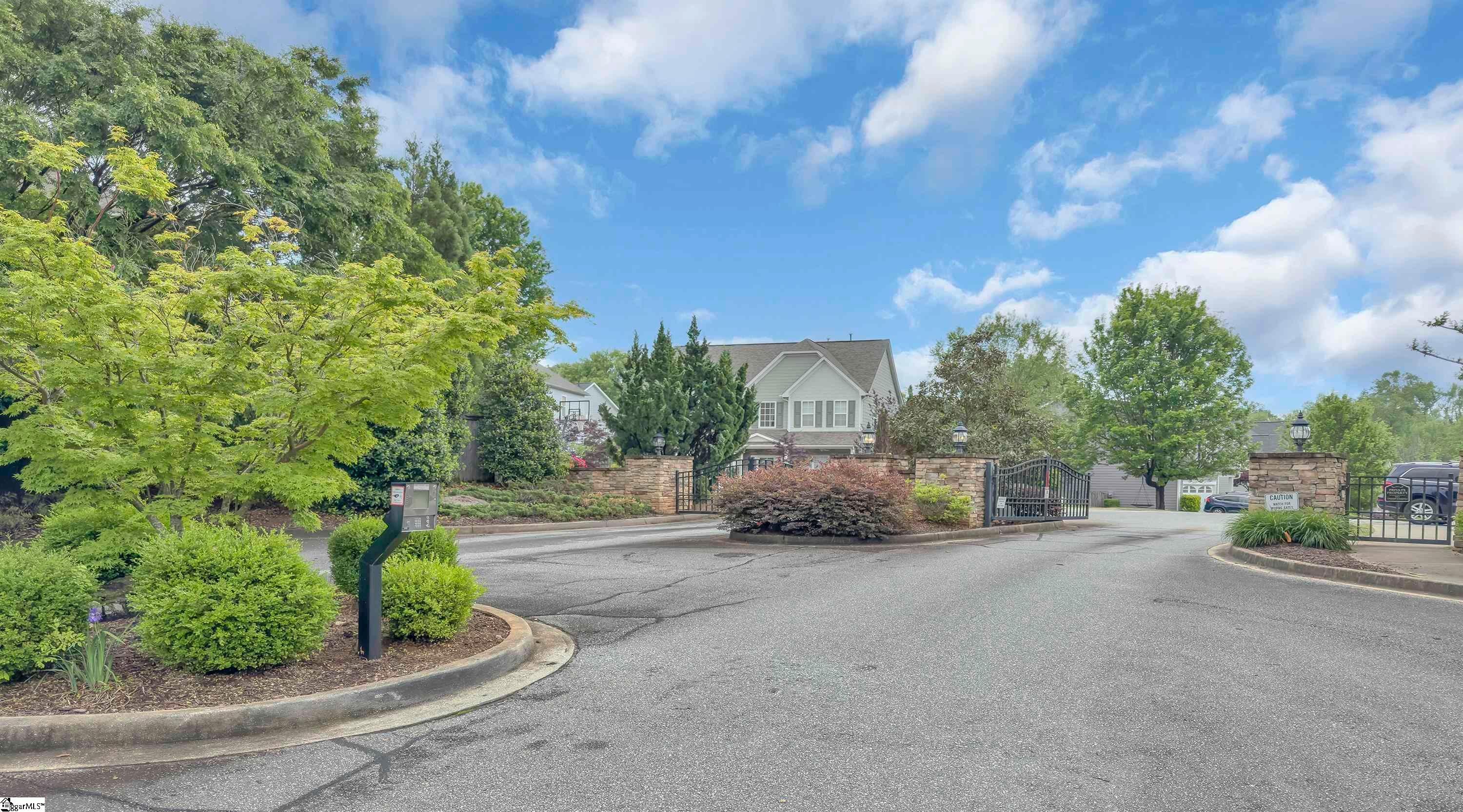 Property Photo: 9 Edgeview Trail SC 29609