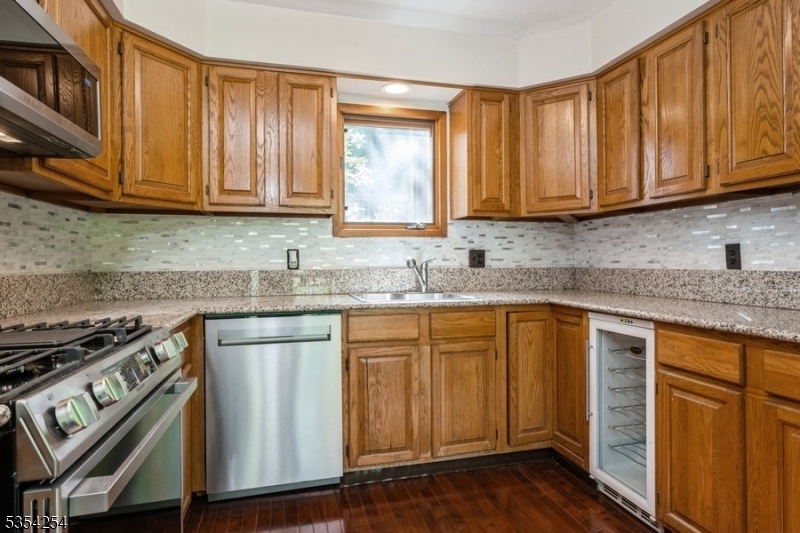 Property Photo:  5 Wimbledon Dr 1  NJ 07462 