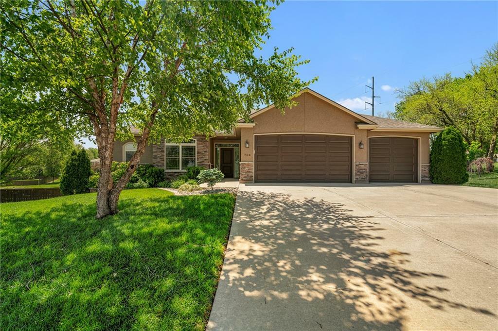 Property Photo:  704 Meadowlark Street SE  MO 64014 
