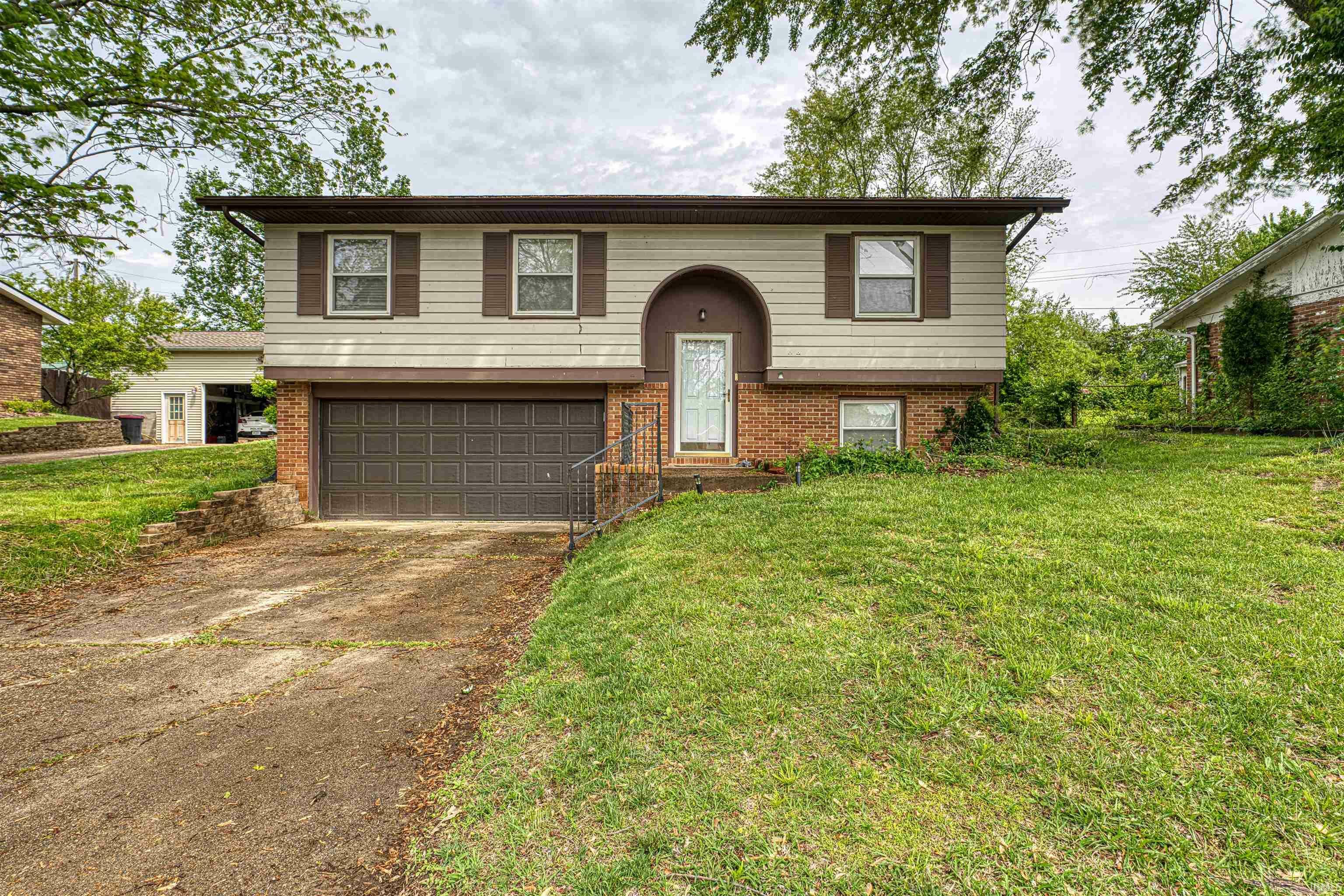 Property Photo: 1514 Mac Ray Drive IN 47601
