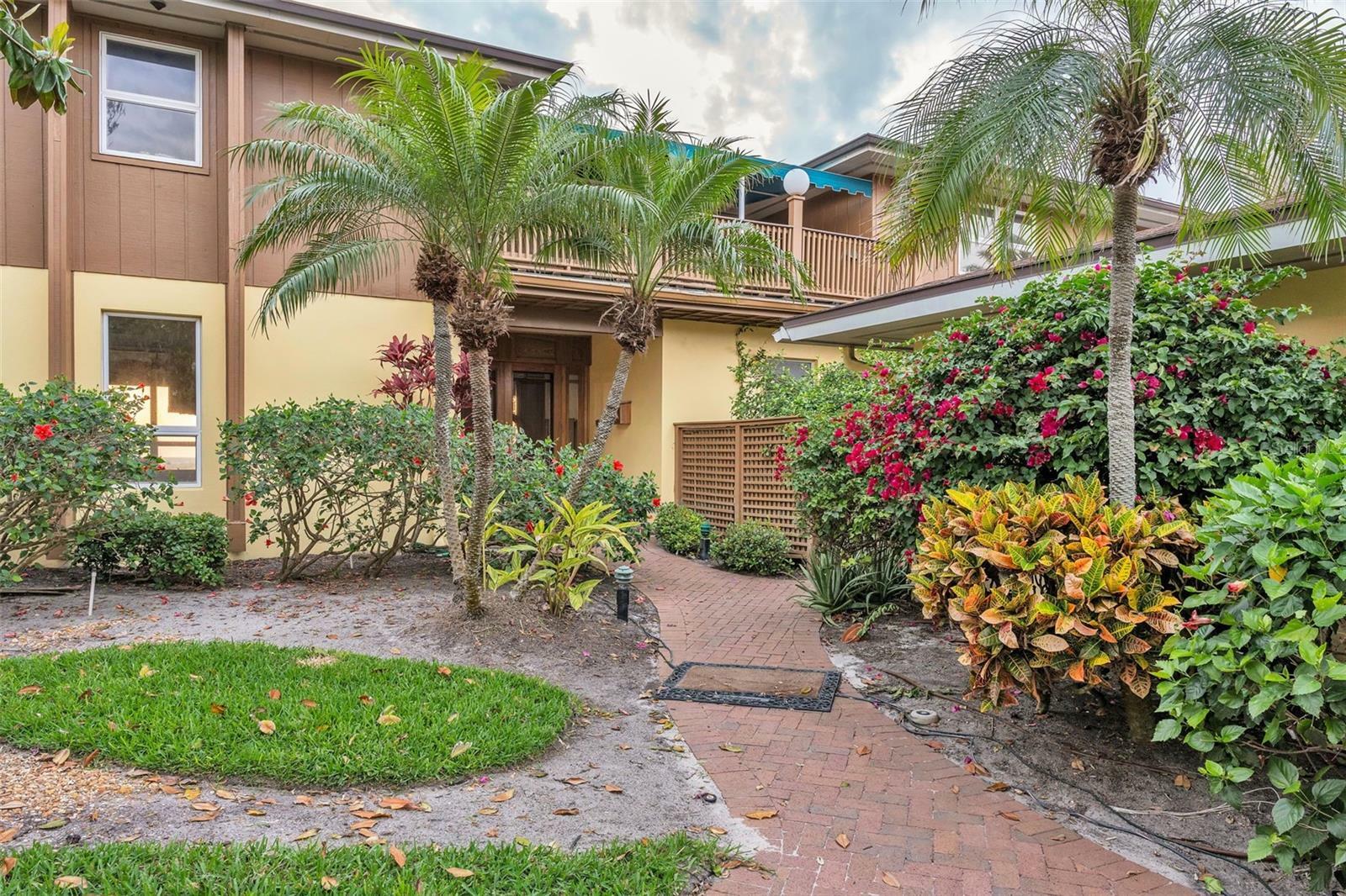 Property Photo: 1058 Eldorado Avenue FL 33767