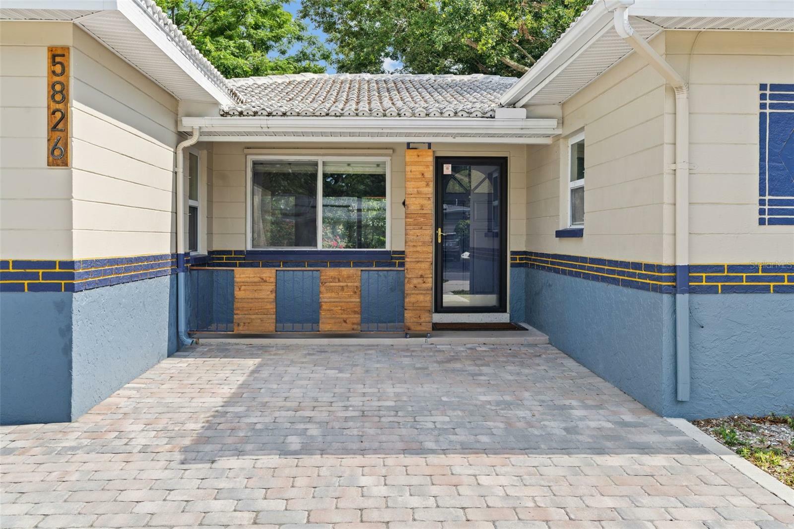 Property Photo: 5826 20th Avenue S FL 33707