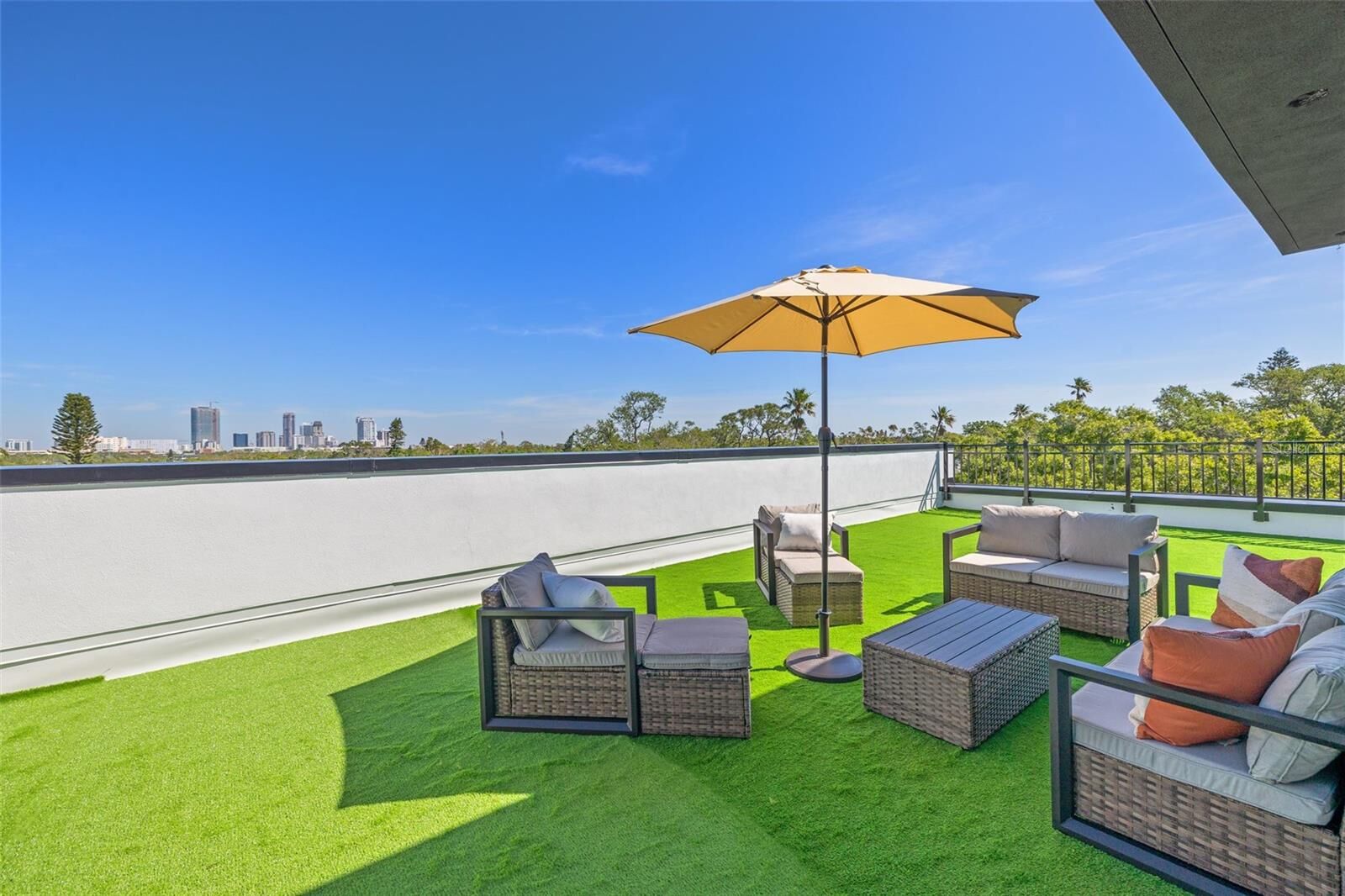 Property Photo: 2104 4th Street S FL 33705