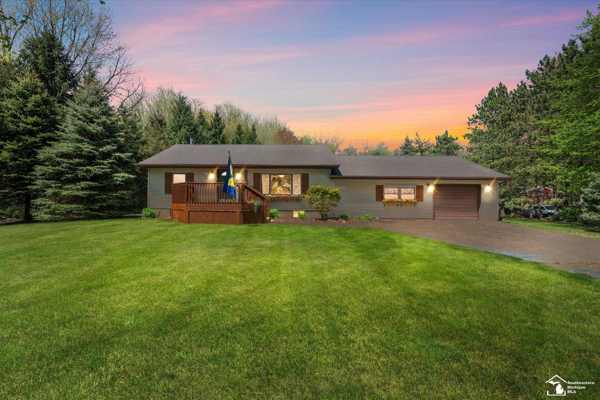 Property Photo: 14340 Dixon Road MI 48131