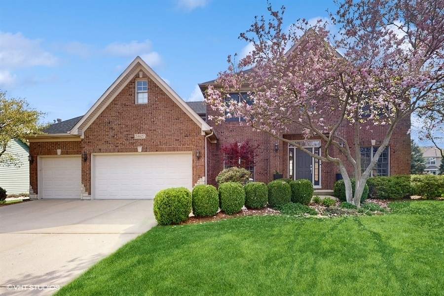 Property Photo: 24627 Kingston Street IL 60544
