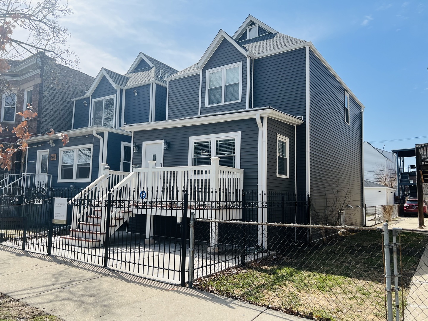 Property Photo: 1508 N Karlov Avenue IL 60651