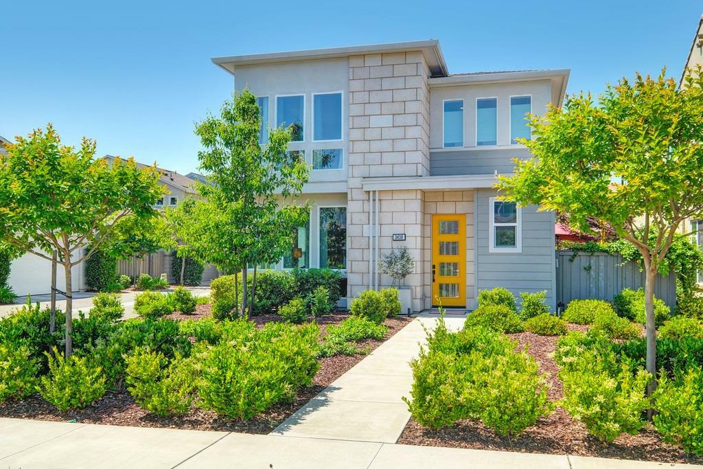 Property Photo: 3438 Forney Way CA 95816