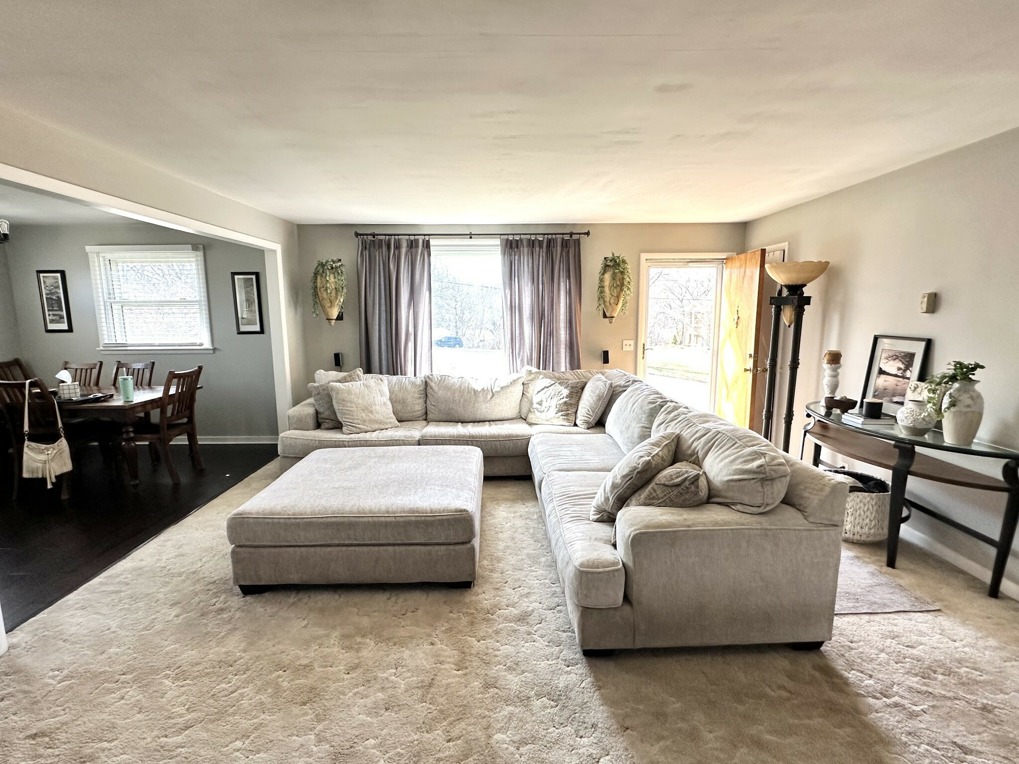 Property Photo: 208 Willow Ct TN 37211
