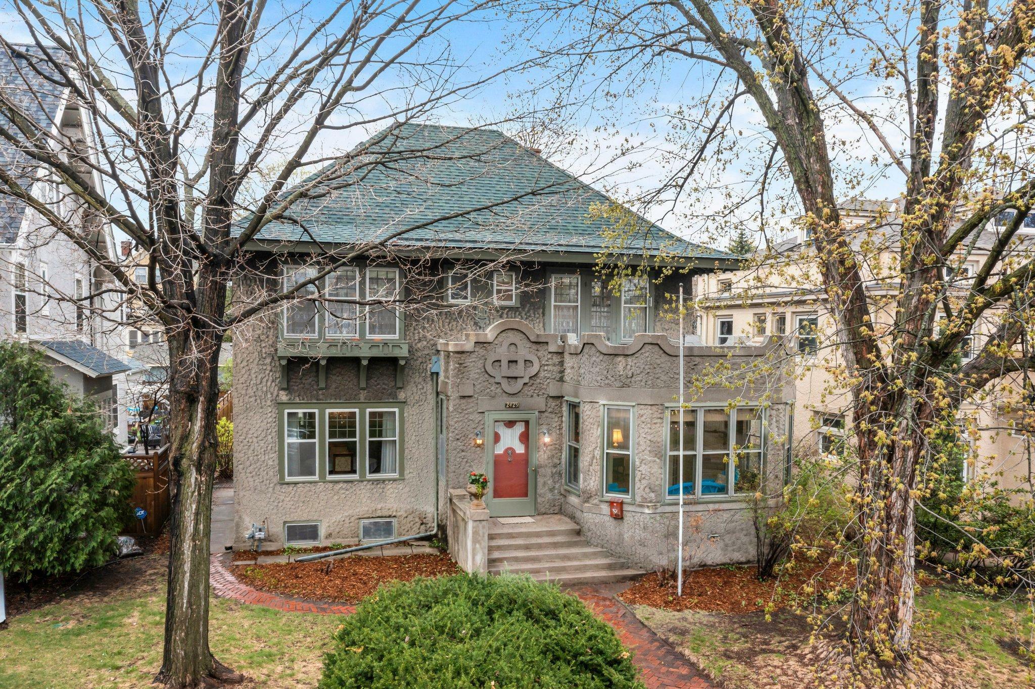Property Photo:  2429 Irving Avenue S  MN 55405 