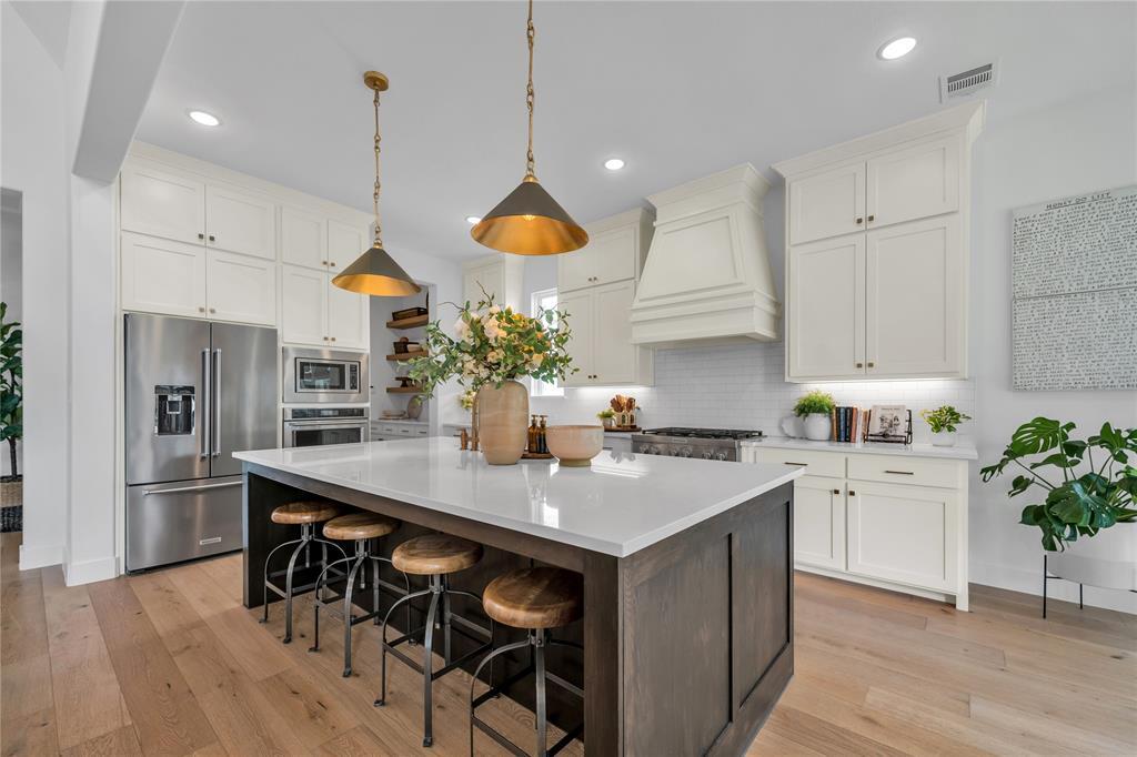 Property Photo: 4128 Heatherton Drive TX 75009