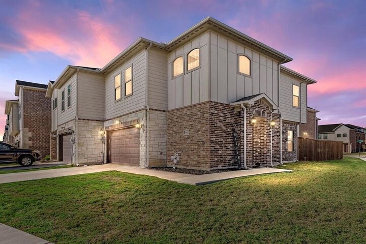 4603 Amal Saleh Drive  Irving TX 75061 photo