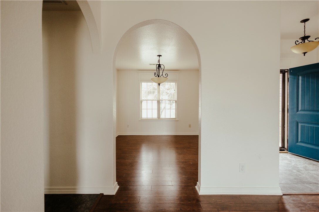 Property Photo: 800 E Marietta Court AR 72758
