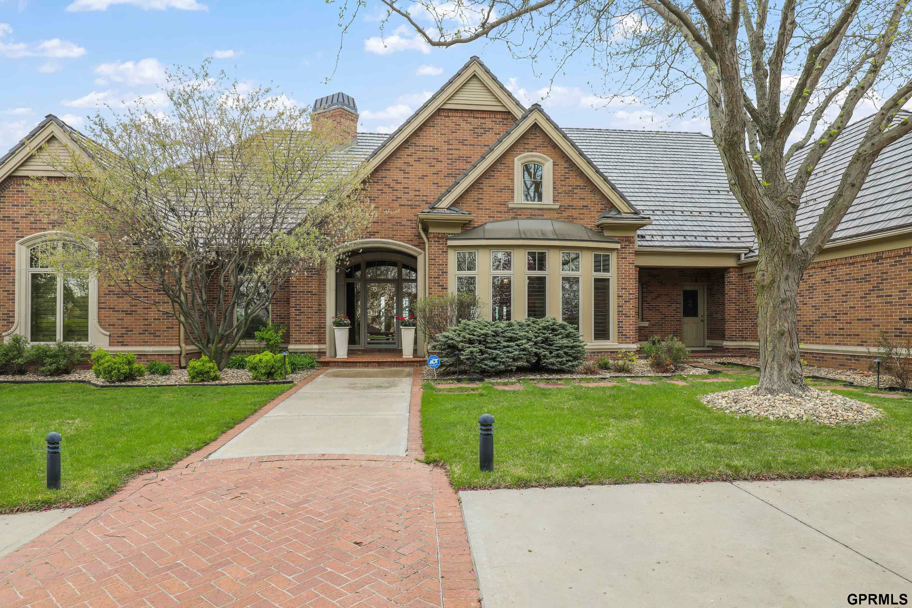 Property Photo: 4905 N 196th Circle NE 68022