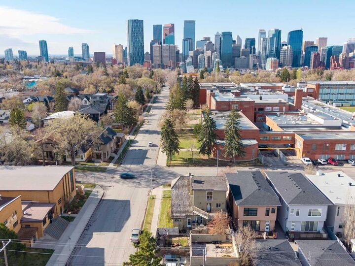 Property Photo: 202 11 Avenue NW AB T2M 0B8