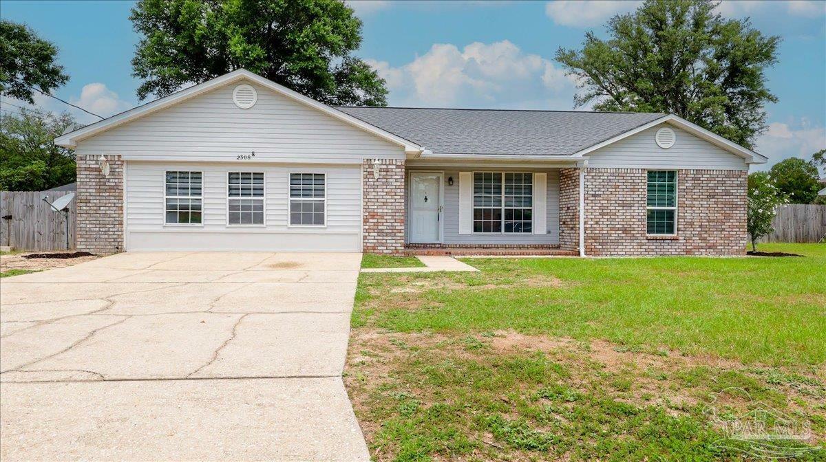 Property Photo: 2308 Greenwell Ct FL 32526