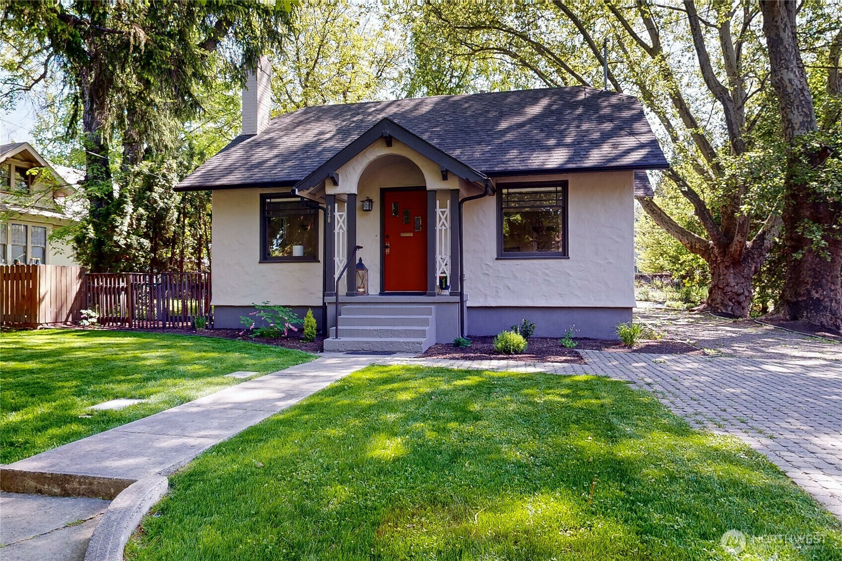 Property Photo: 930 Bonnie Brae Street WA 99362