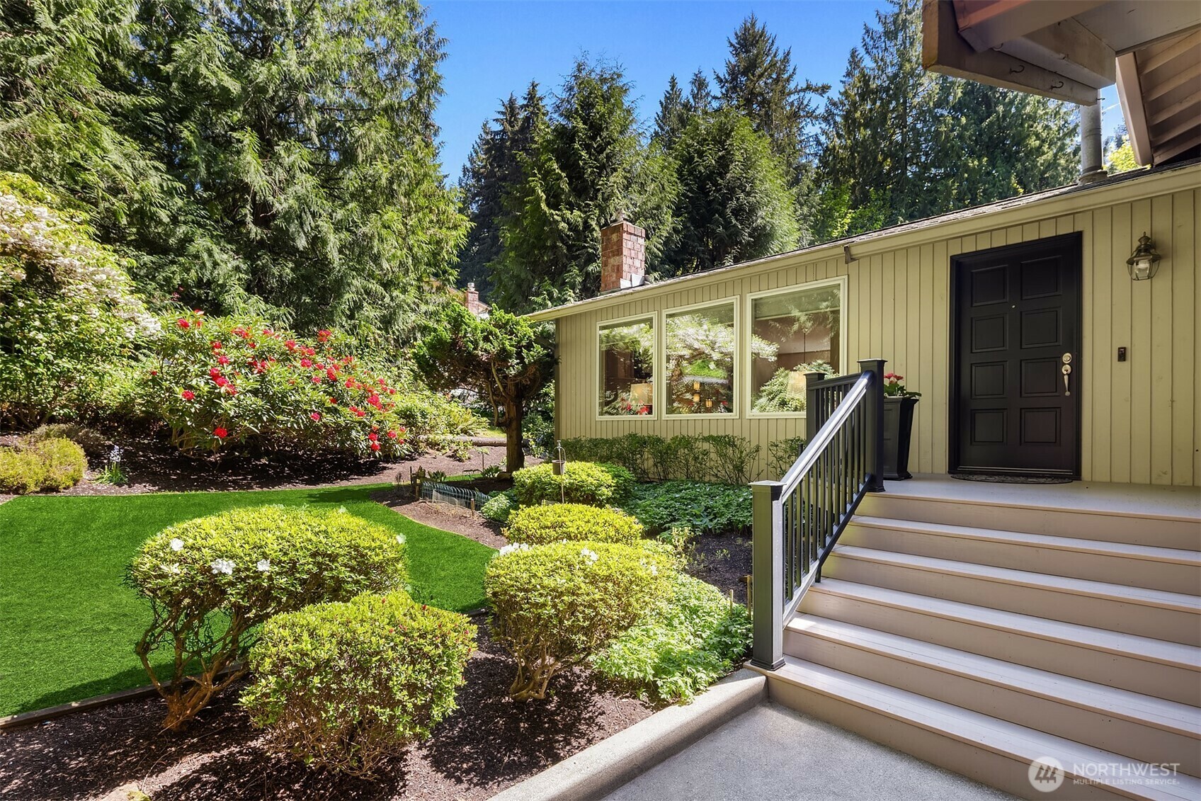Property Photo: 19423 NE 165th Street WA 98077