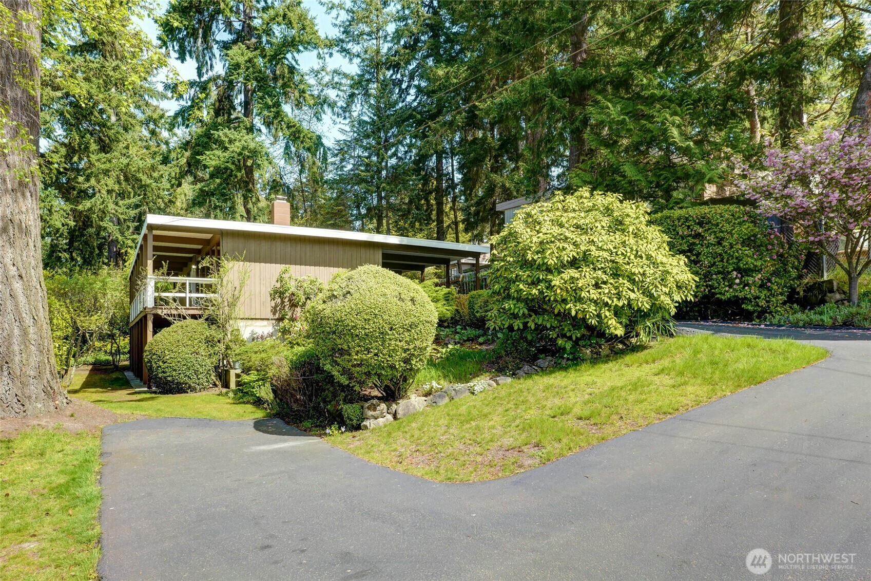 Property Photo: 2214 SW 152nd Street WA 98166