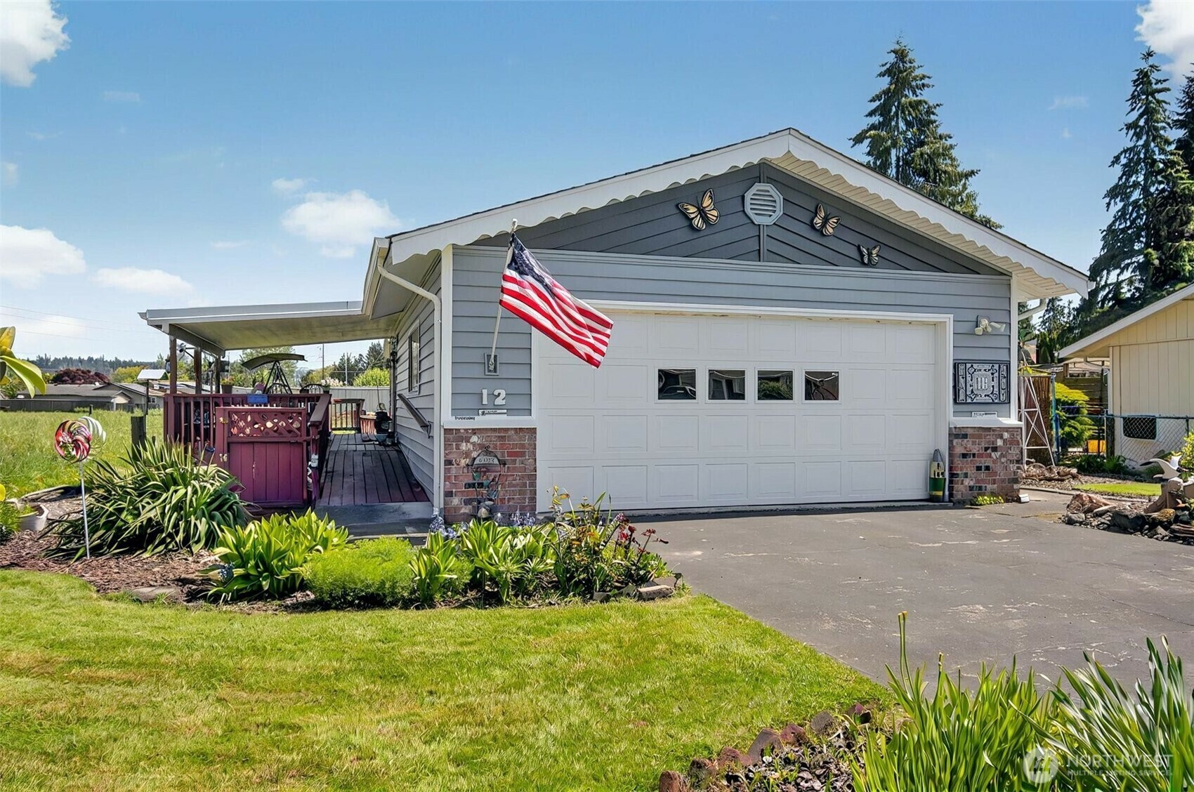 Property Photo: 12 Shelly Place WA 98632