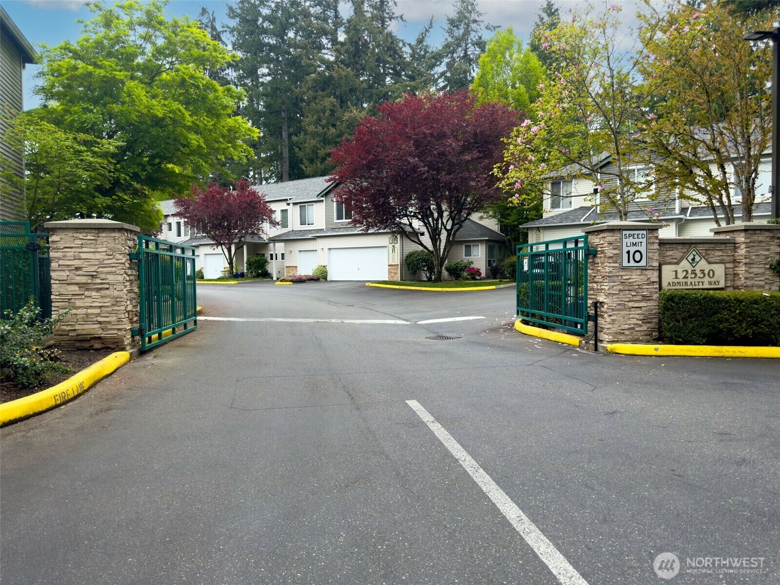 Property Photo: 12530 Admiralty Way WA 98204