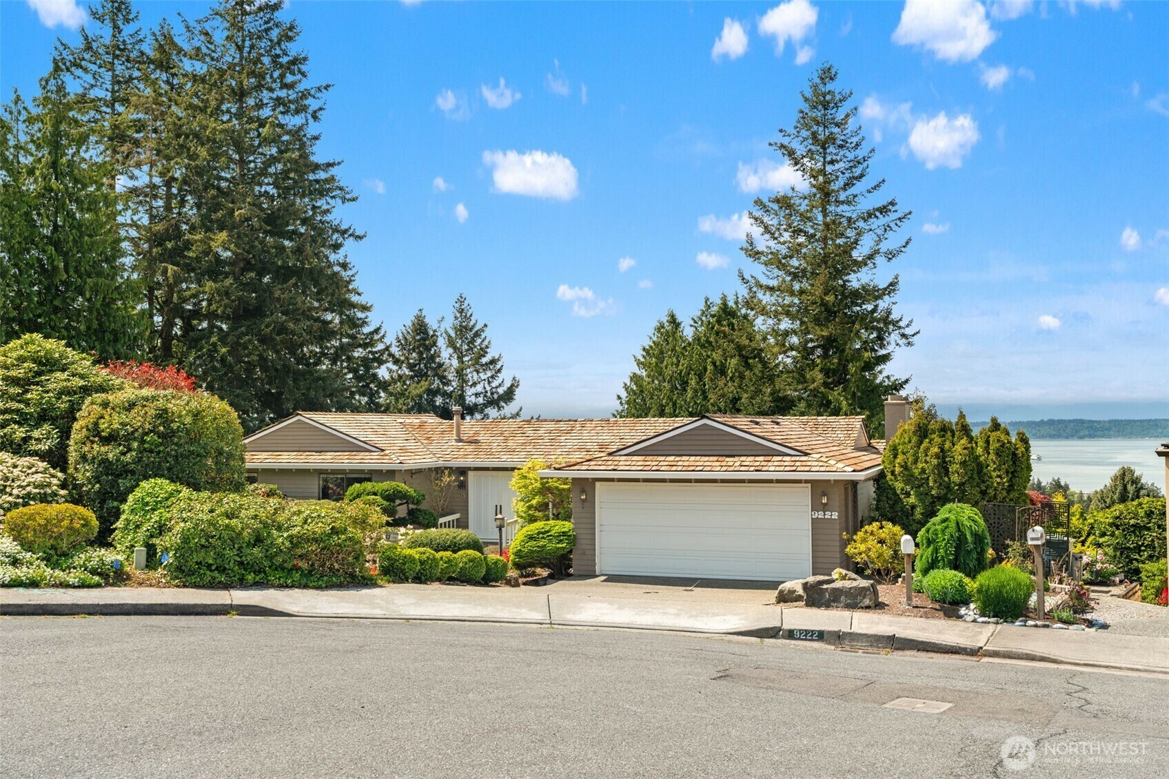 Property Photo: 9222 Sierra Street WA 98020