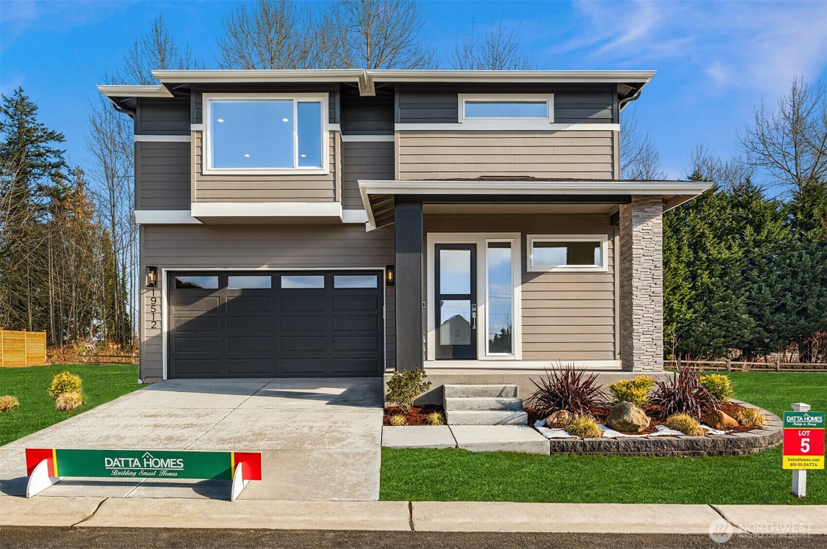 Property Photo: 11612 SE 196 Street 7 WA 98031